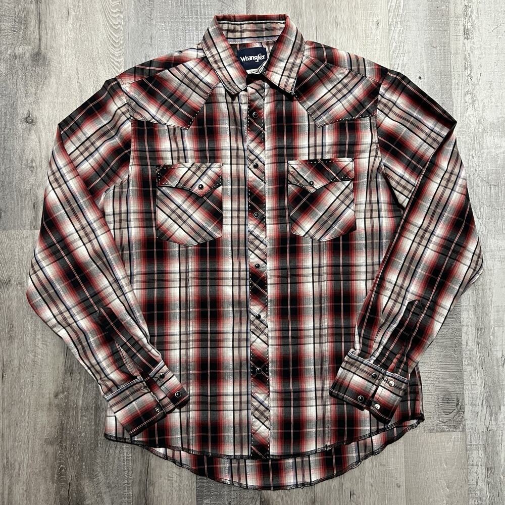 Wrangler Black/Red Western Pearl Snap Stitched Two Pocket Long Sleeve Plaid M